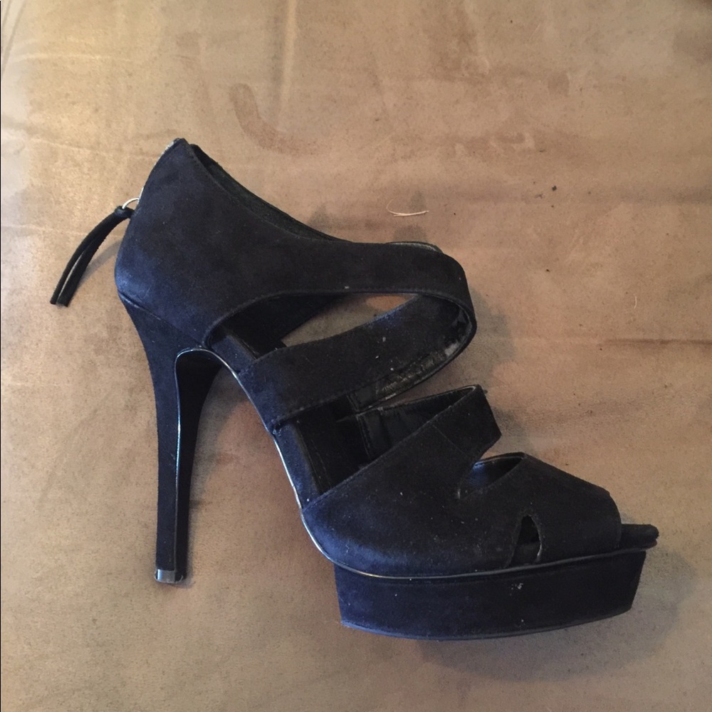 Beautiful Platform Heels - Picture 3 of 6